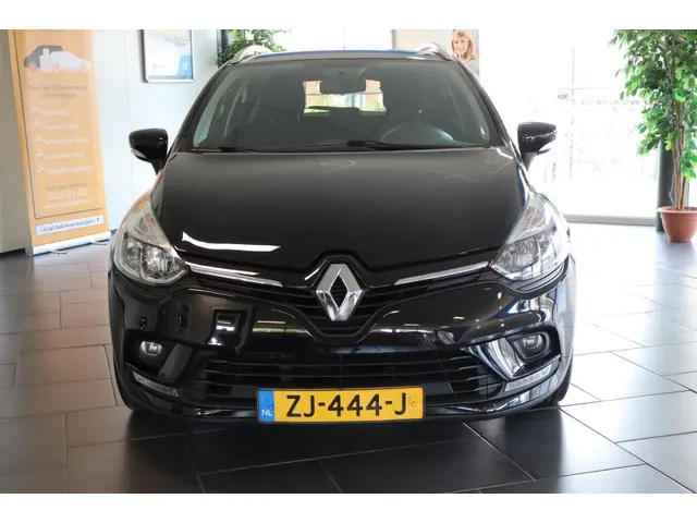 Renault Clio Estate 0.9 TCe Limited 2019 Benzine 2