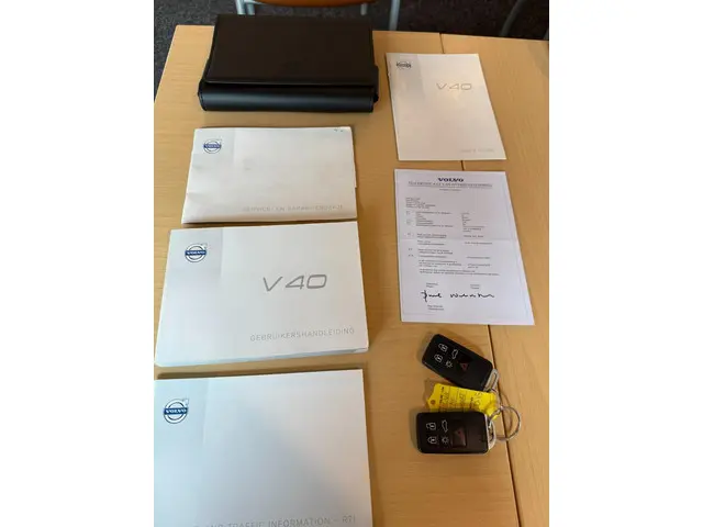 Volvo V40 1.6 D2 Summum 2014 Diesel 23