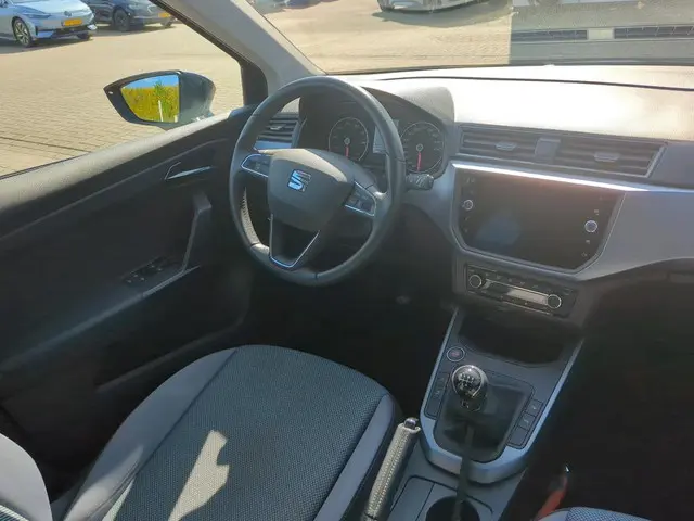 SEAT Arona 1.0 TSI Style Business Intense 2021 Benzine 5