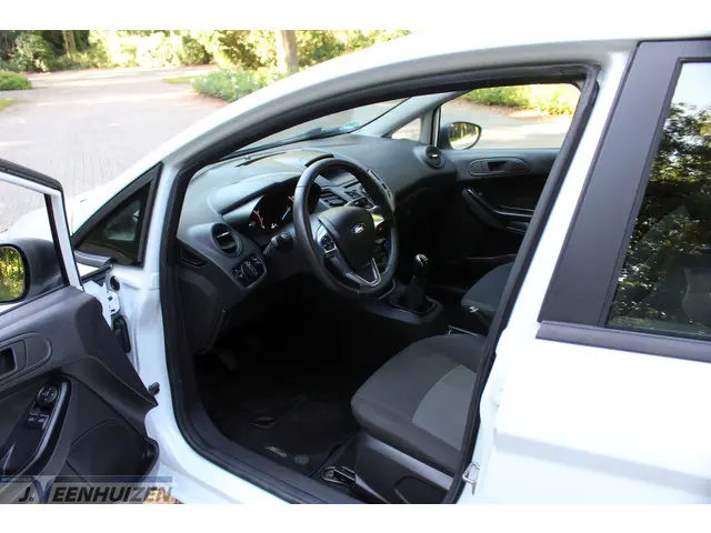 Ford Fiesta 1.25 2015 Benzine 10
