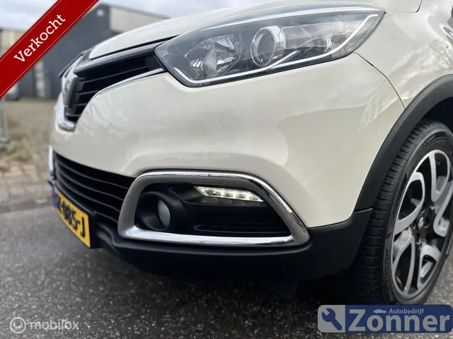 Renault Captur 0.9 TCe Helly Hansen 2014 Benzine 12