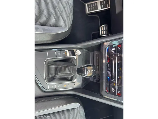 Volkswagen Tiguan 1.5 TSI R-Line Business+ 2020 Benzine 23