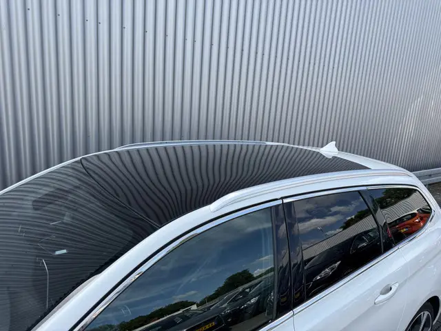 Peugeot 308 SW 1.2 PureTech GT-line 2015 Benzine 17