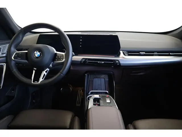 BMW X1 xDrive23i 2024 Benzine 10