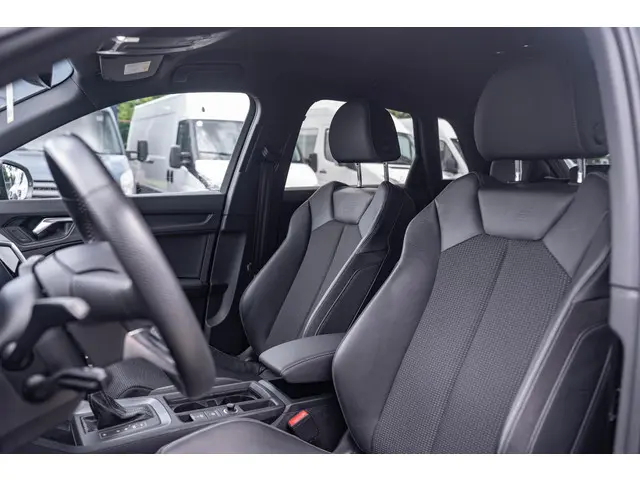 Audi Q3 40 TFSI quattro S Line Pro Line S 2019 Benzine 32