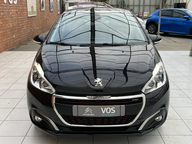 Peugeot 208 PureTech 110 GT-line 2017 Benzine 27