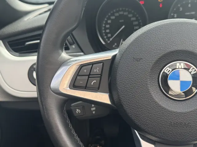 BMW Z4 Roadster sDrive20i Executive 2012 Benzine 10