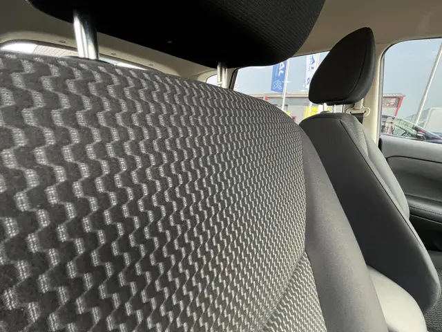 Nissan Pulsar 1.2 DIG-T Visia 2015 Benzine 27