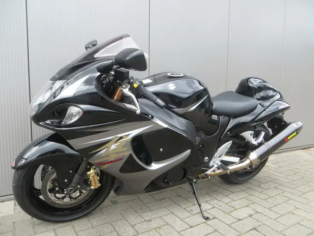 Suzuki GSX R 1300 Hayabusa 2015 Benzine 10
