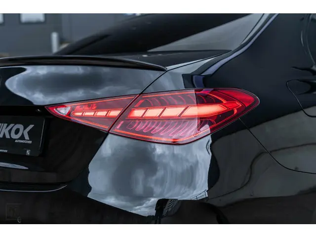 Mercedes-Benz C-Klasse 300 AMG Line 2021 Benzine 4
