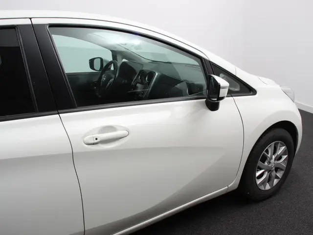 Nissan Note 1.2 Connect Edition 2015 Benzine 8