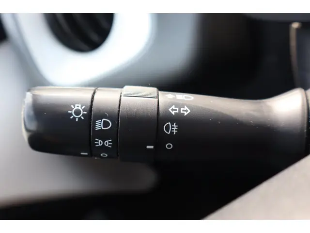 Toyota Aygo 1.0 VVT-i x-play 2019 Benzine 7