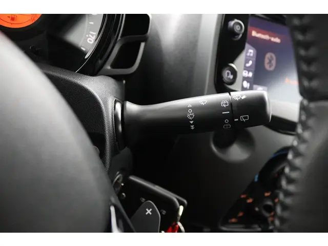 Toyota Aygo 1.0 VVT-i x-play 2021 Benzine 30