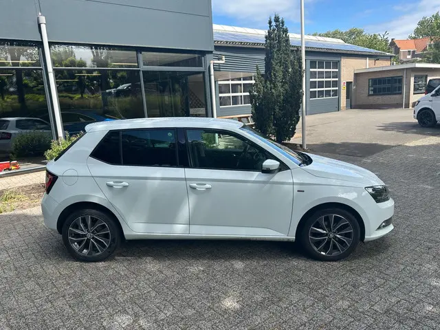 Škoda Fabia 1.0 TSI Drive navigatie trekhaak 2017 Benzine 9