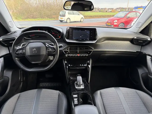 Peugeot 2008 1.2 PureTech Allure Pack 2021 Benzine 3