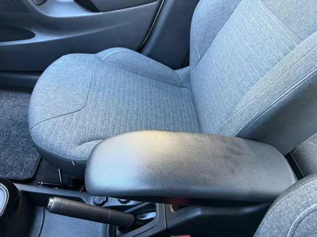 Citroën C3 1.2 PureTech Selection 2016 Benzine 22