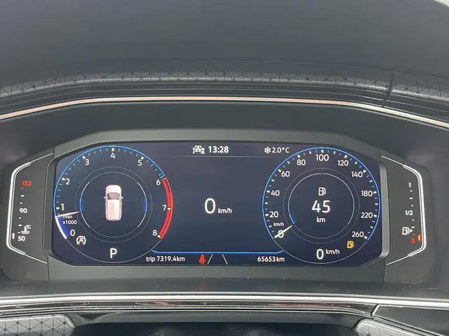 Volkswagen T-Cross 1.5 TSi DSG R-Line 2023 Benzine 17