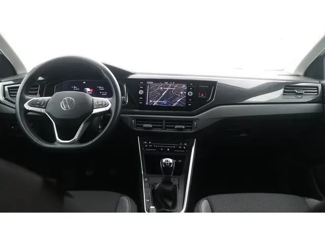 Volkswagen Polo 1.0 TSI 95pk Life Business 2023 Benzine 20