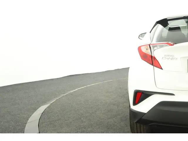 Toyota C-HR 1.8 Hybrid Dynamic 2019 Hybride Benzine 41
