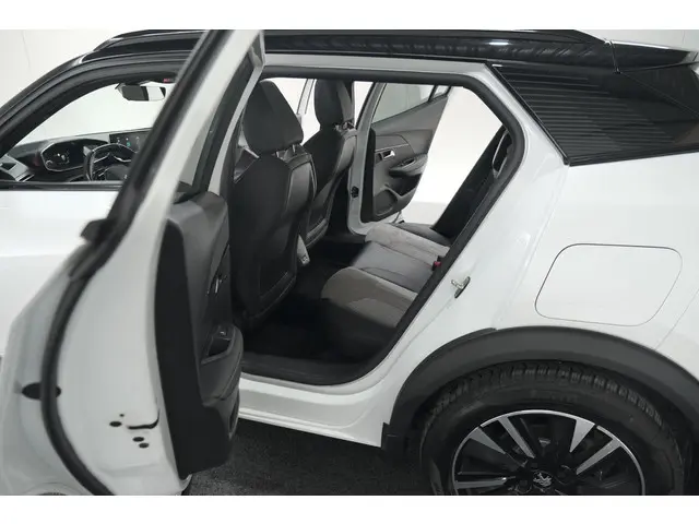 Peugeot e-2008 EV GT Pack 50 kWh 2021 Elektrisch 32