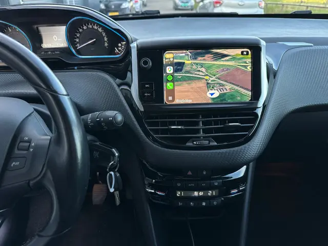 Peugeot 2008 1.2 PureTech GT-Line 2019 Benzine 19