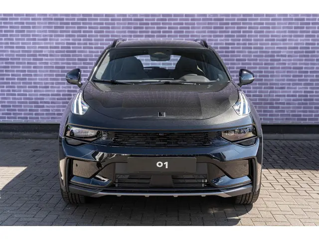 Lynk & Co 01 1.5 Core 2025 Hybride Benzine 7