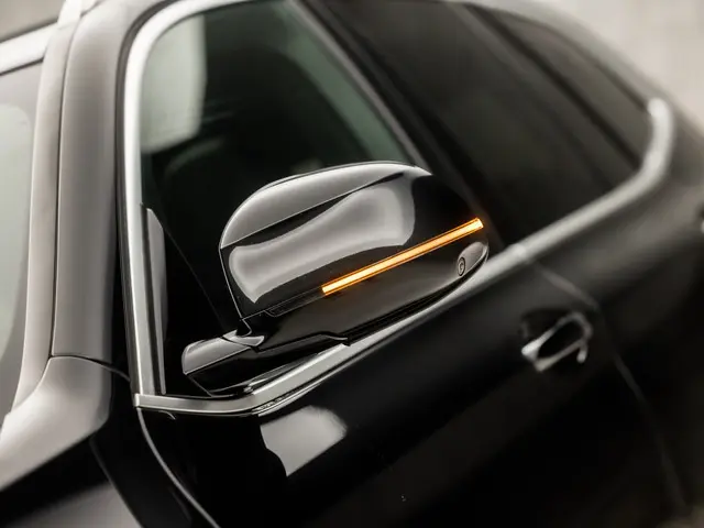 BMW X3 xDrive20i High Executive 2018 Benzine 37