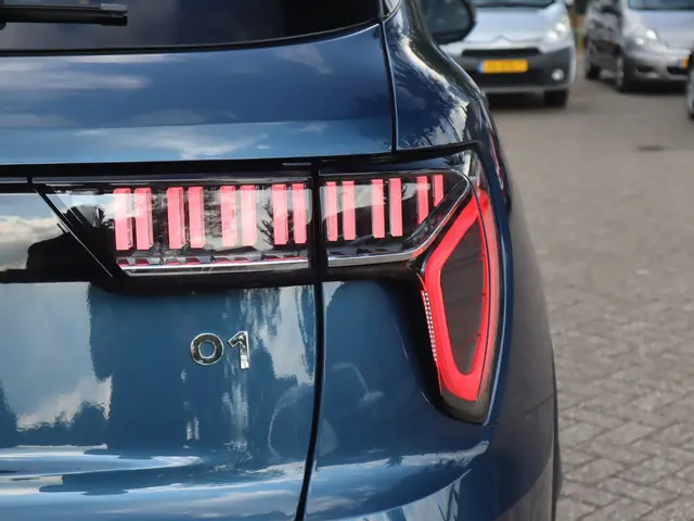 Lynk & Co 01 1.5 2025 Hybride Benzine 17