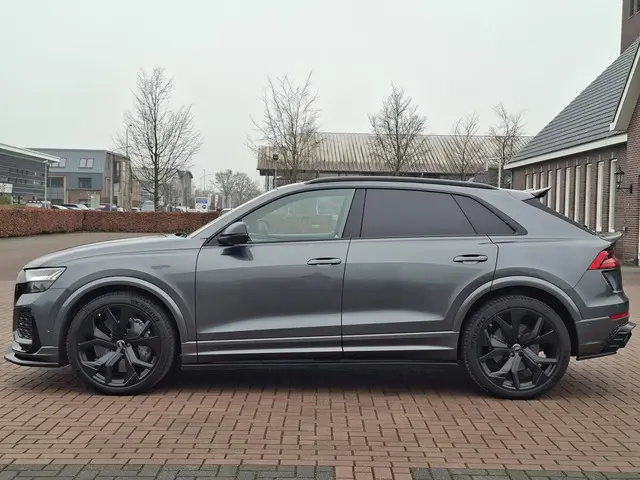 Audi RSQ8 4.0 TFSI quattro 2020 Benzine 4