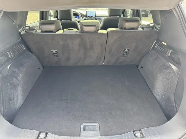 Ford Kuga 2.5 PHEV ST-Line X 2021 Hybride Benzine 11