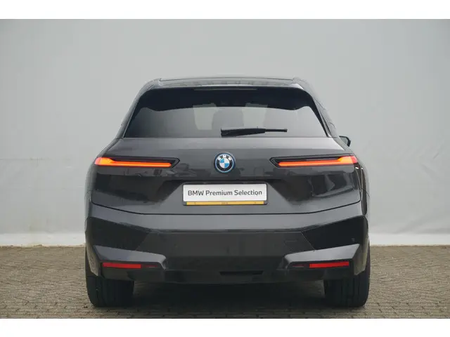 BMW iX xDrive40 2024 Elektrisch 5