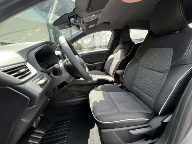 Mitsubishi Colt 1.6 HEV Intense+ 2025 Hybride Benzine 34