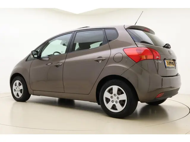 Kia Venga 1.4 CVVT 90pk Vibe 2015 Benzine 12