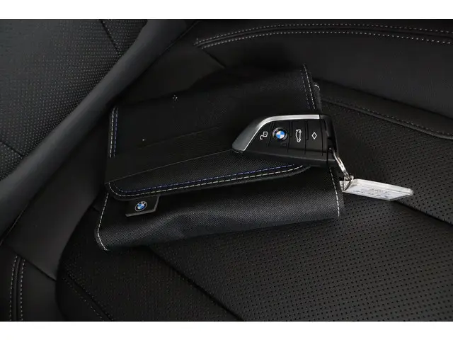 BMW 3 Serie Touring 330e 2025 Hybride Benzine 8