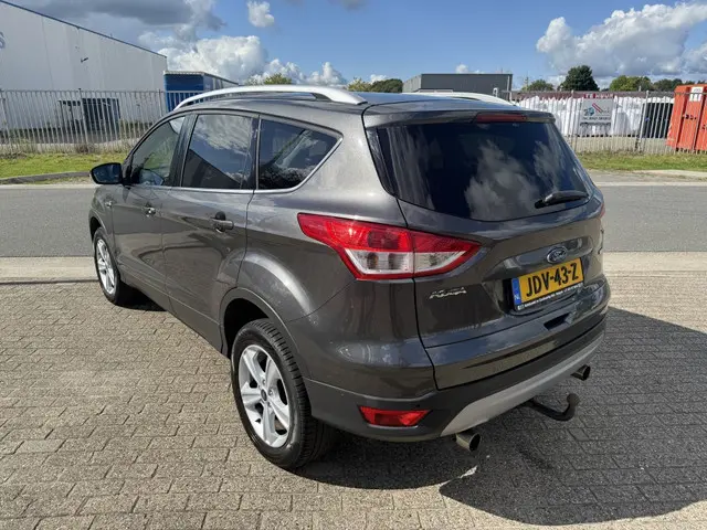 Ford Kuga 1.5 Titanium 4WD 2015 Benzine 4