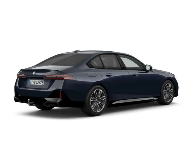 BMW i5 2