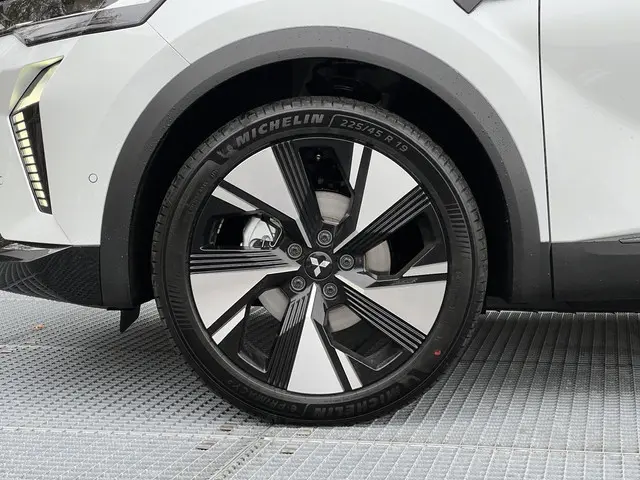 Mitsubishi Grandis 1.8 HEV Instyle 2025 Hybride Benzine 27