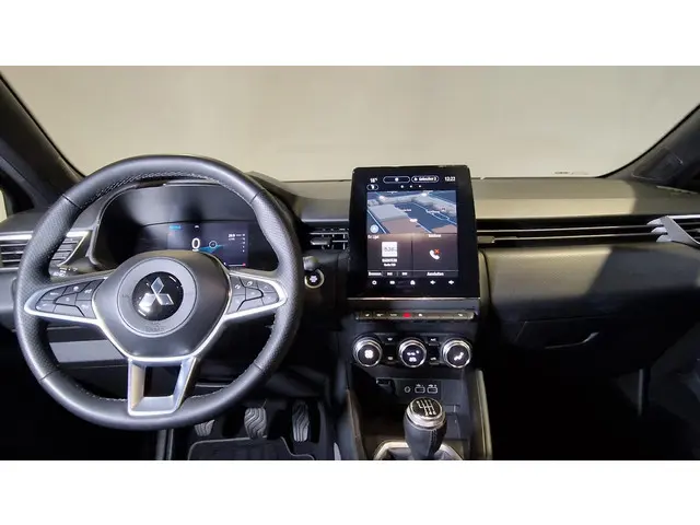 Mitsubishi Colt 1.0T First Edition 2024 Benzine 7