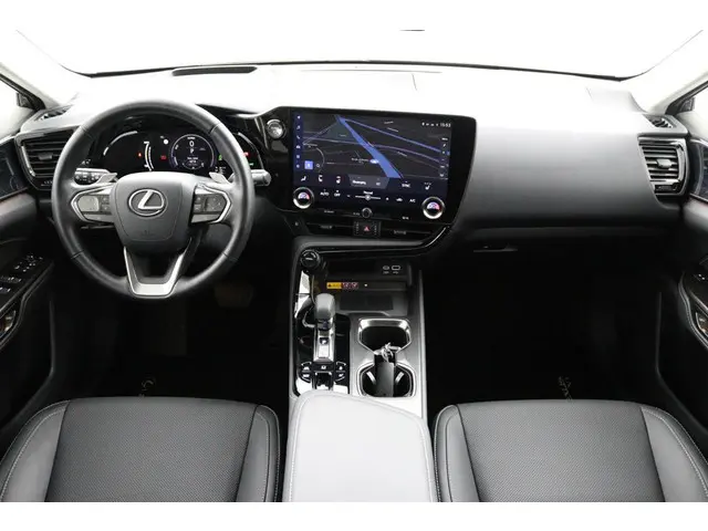 Lexus NX 450h+ AWD Launch Edition 2022 Hybride Benzine 4