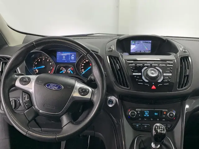 Ford Kuga 1.6 Titanium Plus 2014 Benzine 3