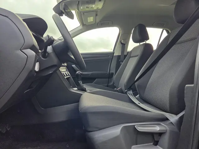 Volkswagen T-Roc 1.0 TSI Life 2022 Benzine 5