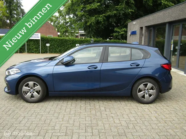 BMW 1 Serie 118i High Executive | Trekhaak 2020 Benzine 7