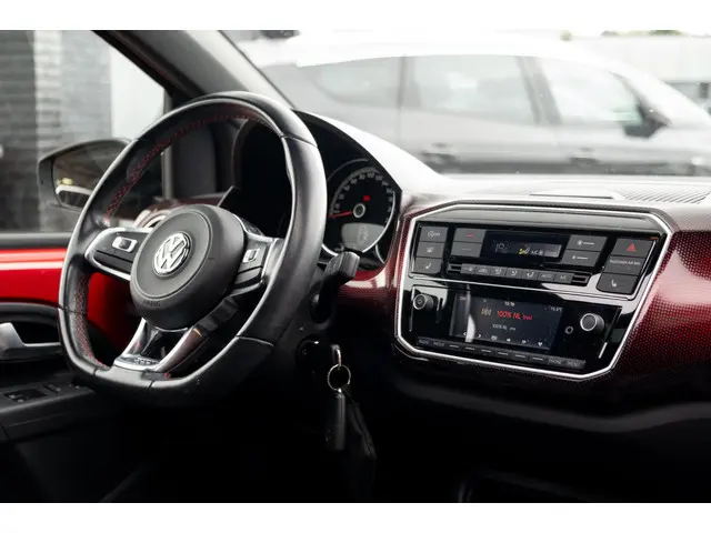 Volkswagen up! 1.0 TSI GTI | Pano | Beats | Camera 2018 Benzine 27