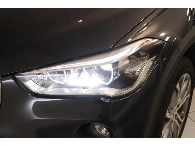 BMW X1 sDrive20i Orange Edition III 2019 Benzine 27