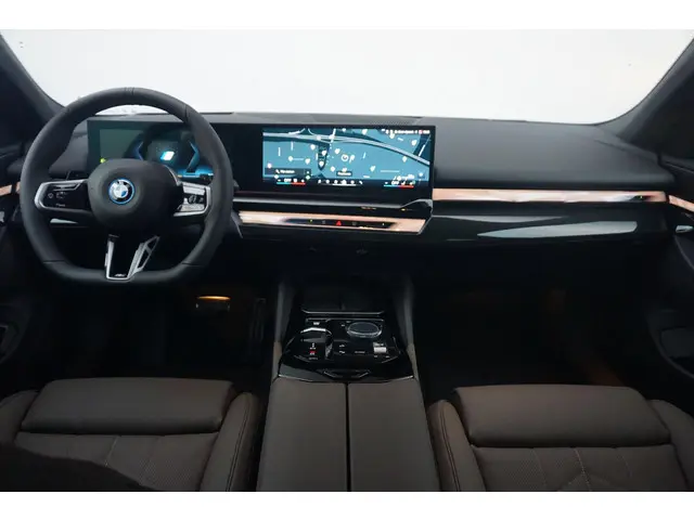 BMW 5 Serie Touring 530e 2025 Hybride Benzine 9