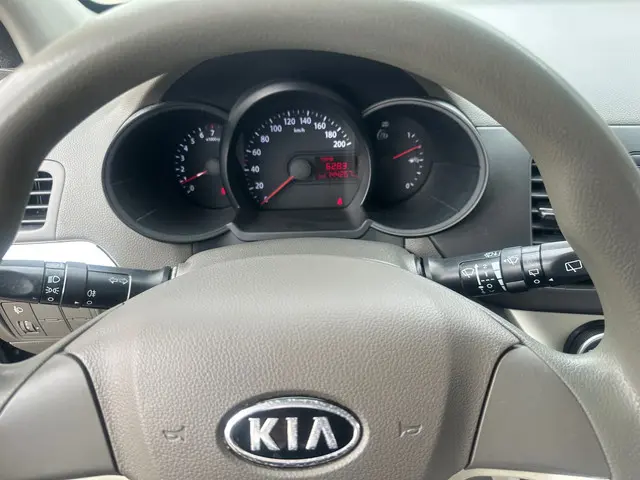 Kia Picanto 1.0 CVVT 2012 Benzine 16