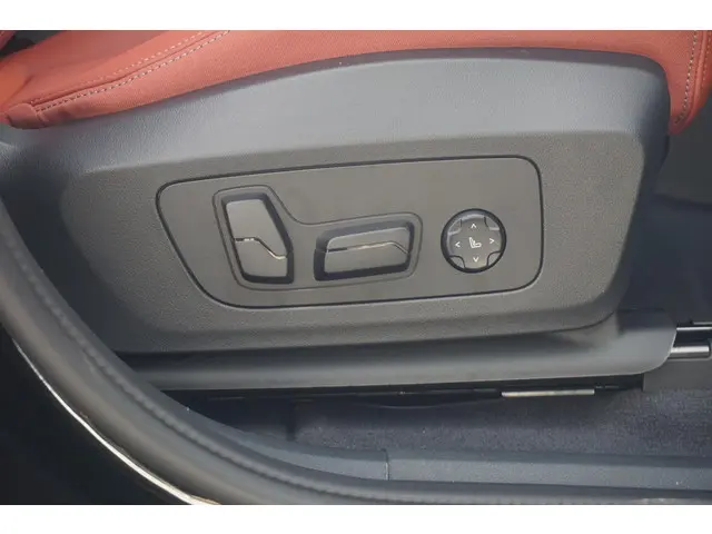 BMW iX1 eDrive20 2025 Elektrisch 9