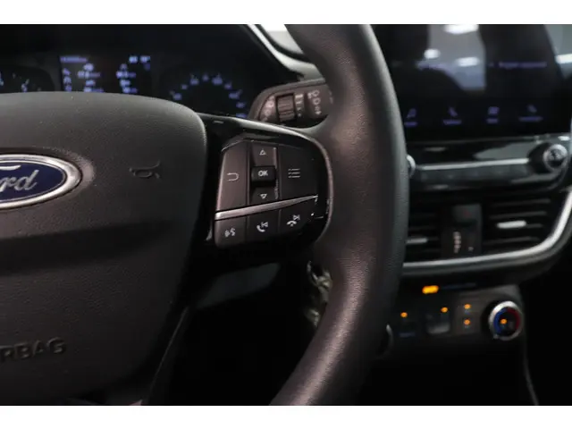 Ford Fiesta 1.0 EcoBoost Connected 2021 Benzine 18