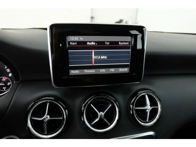 Mercedes-Benz A-Klasse 180 Ambition 2013 Benzine 25
