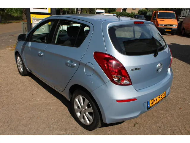 Hyundai i20 1.4i 2014 Benzine 6